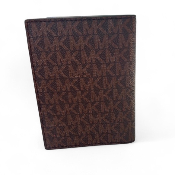 NWOT- Michael Kors Signature Passport Wallet - Picture 2 of 5